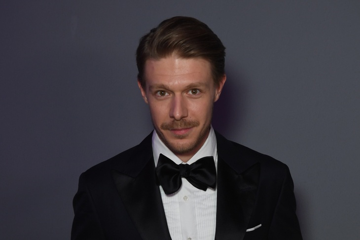 Ефремов рассказал, зачем заклеил соски на съемках со Снигирь Ефремов рассказал, зачем заклеил соски на съемках со Снигирь